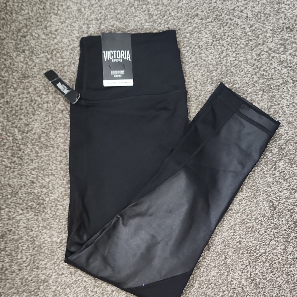 XS Black leggings Victoria's Secret Knockout Capri
